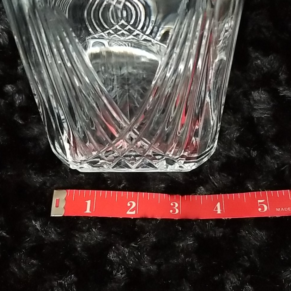 Vintage Glass Crystal Liquor or Wine Decanter with Stopper - Picture 6 of 6